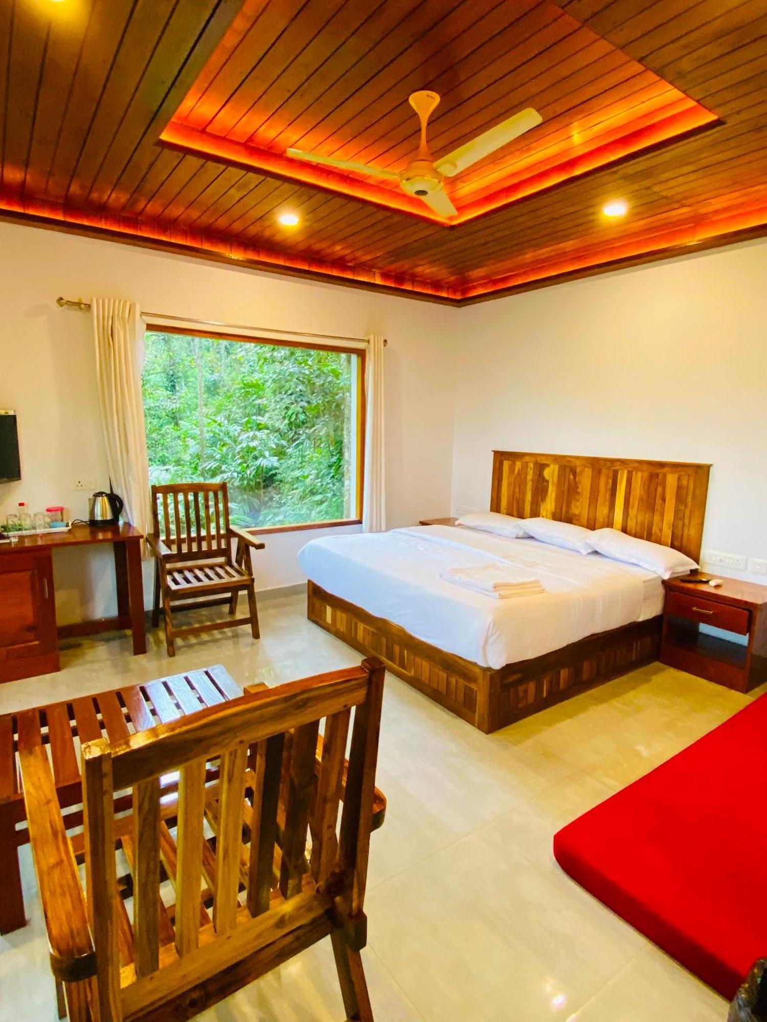 Kurinjiyil Farm Stay Мунар Екстериор снимка